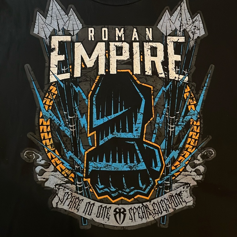 WWE Roman Reigns 2XL Shirt